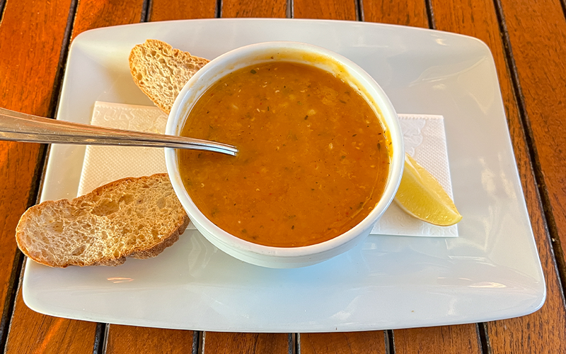 Mercimek çorbası - yöresel (görsel placeholder)