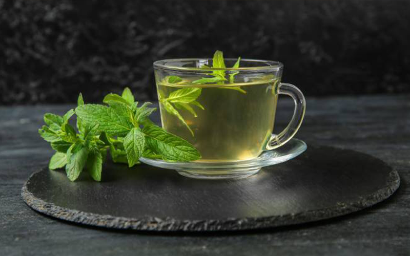 Yerel içecekler - ayran ve yöresel çay (görsel placeholder)